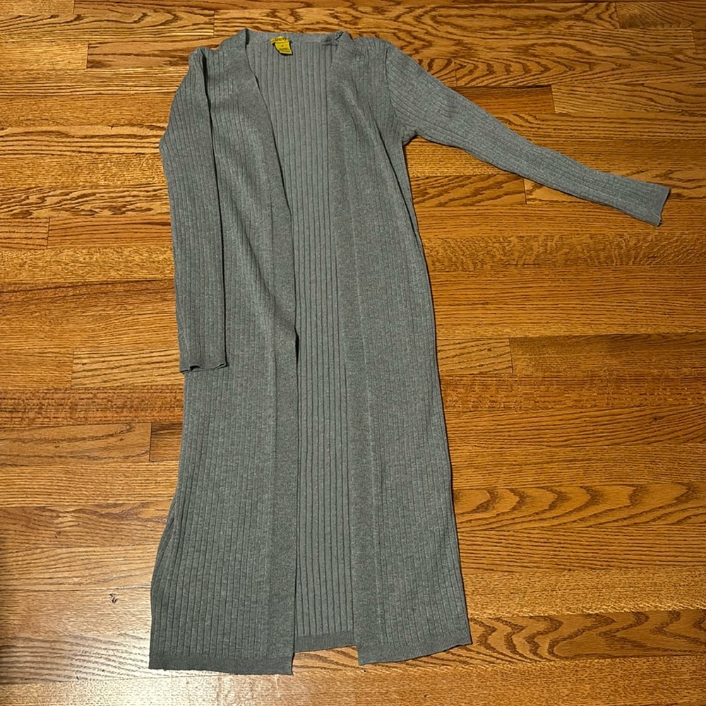 Hi, I am selling a gray slim cardigan.